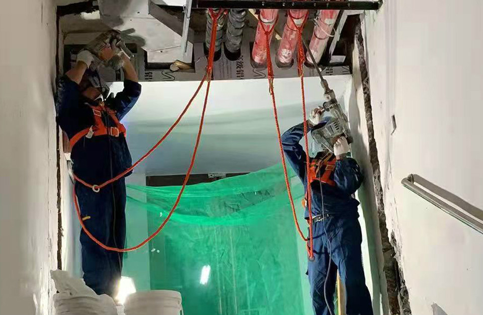 寧波尚江府地下停車場通道伸縮縫防水工程